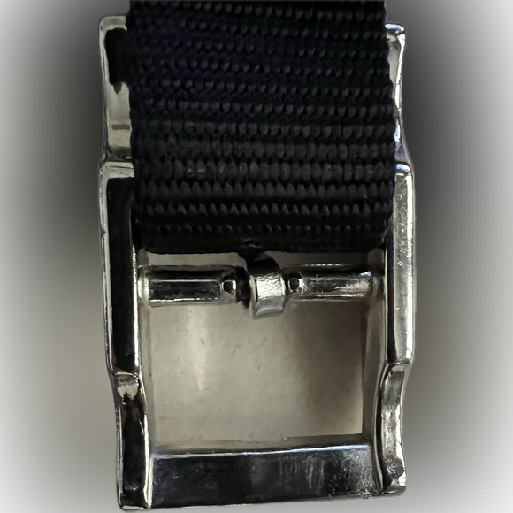 Paracord Belt | Black with Hues of Pink | REALTREE Silver Buckle | Size 36 / M/L - Picture 8 of 17